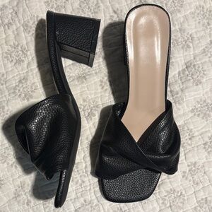 Black Leather Knot-Detail Heeled Slide